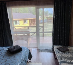 Номер стандарт с 1 двуспальной кроватью в Радость