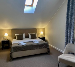 Люкс мансарда с общей кроватью в Sofia