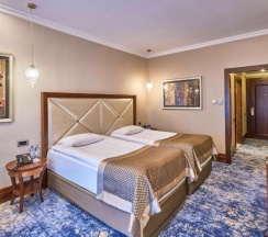 Двухместный номер Premium с балконом и с видом на город 2 отдельные кровати в Rixos President Astana