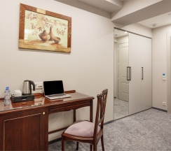 Люкс "Джуниор" мансардный в Медея