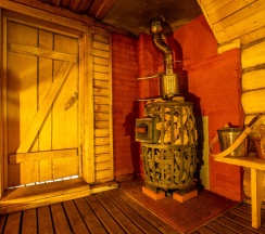 Еловая усадьба в Мазаная Горка