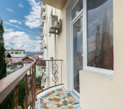 Комфорт | балкон в Светлый