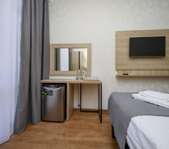 Двухместный номер Comfort с балконом и с видом на парк двуспальная кровать в Прометей 3