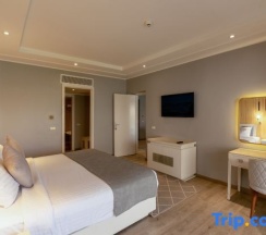 Люкс Posh Club Royal в Sunrise Crystal Bay Resort