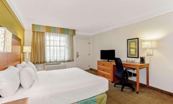 Двухместный номер Deluxe 2 отдельные кровати в La Quinta Inn by Wyndham Orlando Airport West