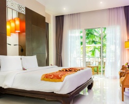 Двухместный номер Deluxe с балконом двуспальная кровать в Курорт Nipa Resort