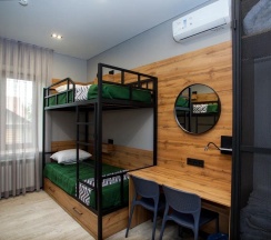 Кровать в общем женском номере с 3 двухъярусными кроватями (общие удобства) в Сириус