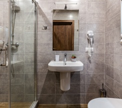 Стандарт двухместный с одной большой кроватью в Rus hotel group