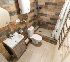 Стандарт Семейный с Большой Двуспальной кроватью и Двухъярусной кроватью в Домус.море