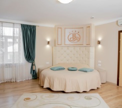 Двухместный номер Wedding Deluxe двуспальная кровать в Гранд-Отель Восток