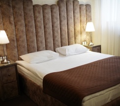 Улучшенный двухместный номер с одной большой двуспальной кроватью в Волна