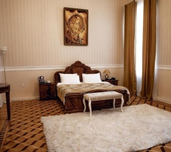 Трёхместный номер Economy в Royal Palace Hotel Baku
