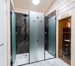 Дом из бруса с камином и баней из липы 4+2 в Snhaus