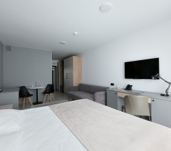 СЕМЕЙНЫЙ НОМЕР БЕЗ КУХНИ в Yard Residence