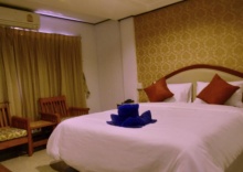 Номер Deluxe в At Bangkok Hotel