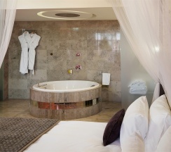 Presidential Suite (Президентский люкс) в Mamaison All-Suites SPA Hotel Pokrovka Moscow