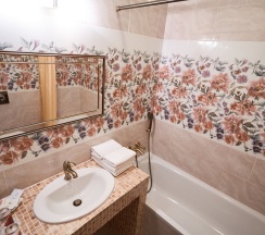 Стандартный двухместный номер с одной двуспальной или двумя односпальными кроватями в My Favourite Garden Hotel