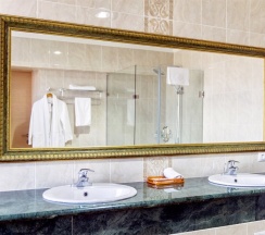Двухместный люкс VIP двуспальная кровать в Shymkent Grand Hotel