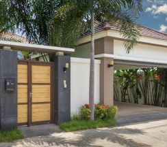 Вилла с 4 комнатами с балконом в Tropicana Pool Villa