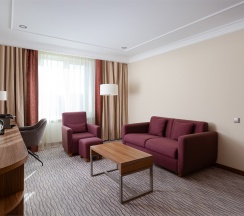 Двухкомнатный люкс с кроватью размера "king-size" в Radisson Hotel Ulyanovsk