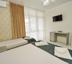 3-местный номер "Комфорт" с балконом в Grand Elif