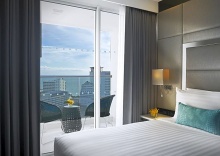 Двухместный номер Superior oceanfront двуспальная кровать в Amari Residences Pattaya