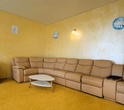 4-местные апартаменты-студия, 75 м², 4 этаж в Русское море