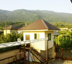 Трёхместный номер Standard с видом на горы в Гагра