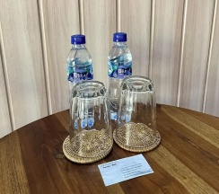 Двухместный номер Standard с балконом и с видом на сад двуспальная кровать в Mai Guesthouse Sanur