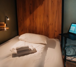 Место в общей 12ти местной комнате в Heritage