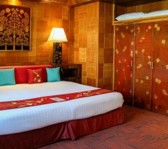 Двухместный люкс Kata двуспальная кровать в Mom Tri's Villa Royale