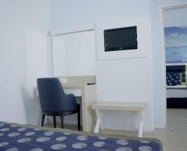 Семейный номер Standard с балконом в Club Aqua Plaza