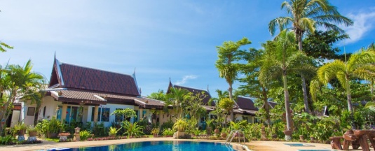 Двухместный номер Superior рядом с пляжем двуспальная кровать в Andaman Bangtao Bay Resort
