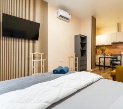 Студия Comfort в Апартаменты в Нoвоpоccийcкe c Дизaйнерcким Рeмoнтoм