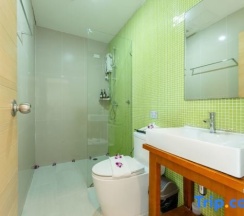 Двухместный номер Deluxe двуспальная кровать в La Vista Patong Hotel