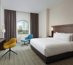 Двухместный номер Superior с видом на сад двуспальная кровать в Отель Courtyard by Marriott Baku