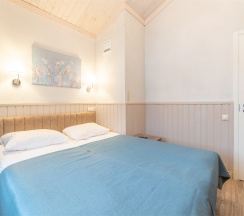 Таунхаус с электрическим камином в Лепота