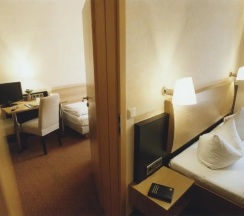 Семейный Со смежной дверью номер Standard в Hotel Jedermann