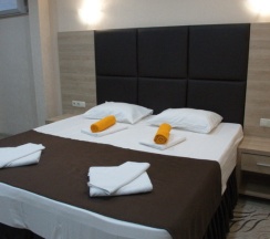 Люкс, двухкомнатный номер на втором этаже в Золотая рыбка