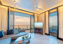 Двухместный люкс Grand с видом на море двуспальная кровать в Baba Beach Club Hua Hin Luxury Pool Villa Hotel by Sri Panwa