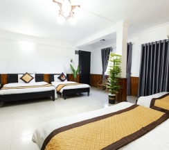 Кровать в общем номере в Casablanca Hotel