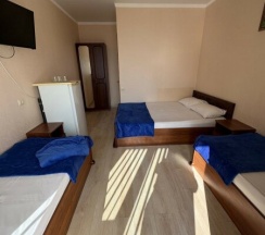 Четырёхместный стандарт с видом на море в Дежавю