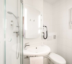 Двухместный номер MyRoom by Cagla: Arabian Nights двуспальная кровать в ibis Muenchen City