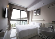 Номер Standard с видом на море в Serenotel Pattaya Beach Front