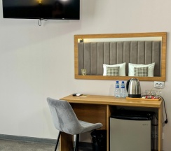 Двухместный номер Comfort Superior c 1 комнатой с балконом (двуспальная кровать) в Green land