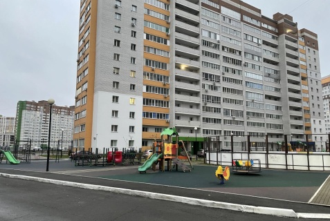 Брянск: Апартаменты Квартира Уютная на Кургане Бессмертия