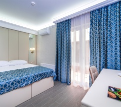 Комфорт с балконом в M-House