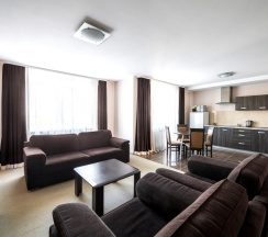 Апартаменты Superior c 1 комнатой с балконом и с красивым видом из окна в Комплекс апартаментов Комфорт