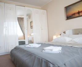 ПОЛУЛЮКС представительский с джакузи в Сказка