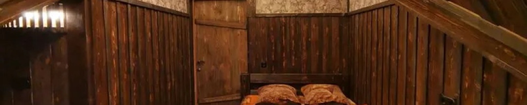 Кровать в общем номере в Зелёный Рай